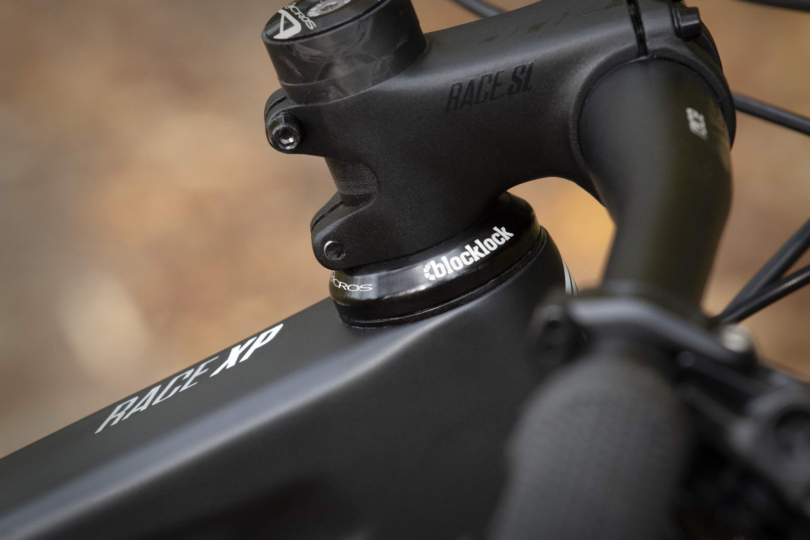 Kalnu velosipēds Superior XP 929 melns